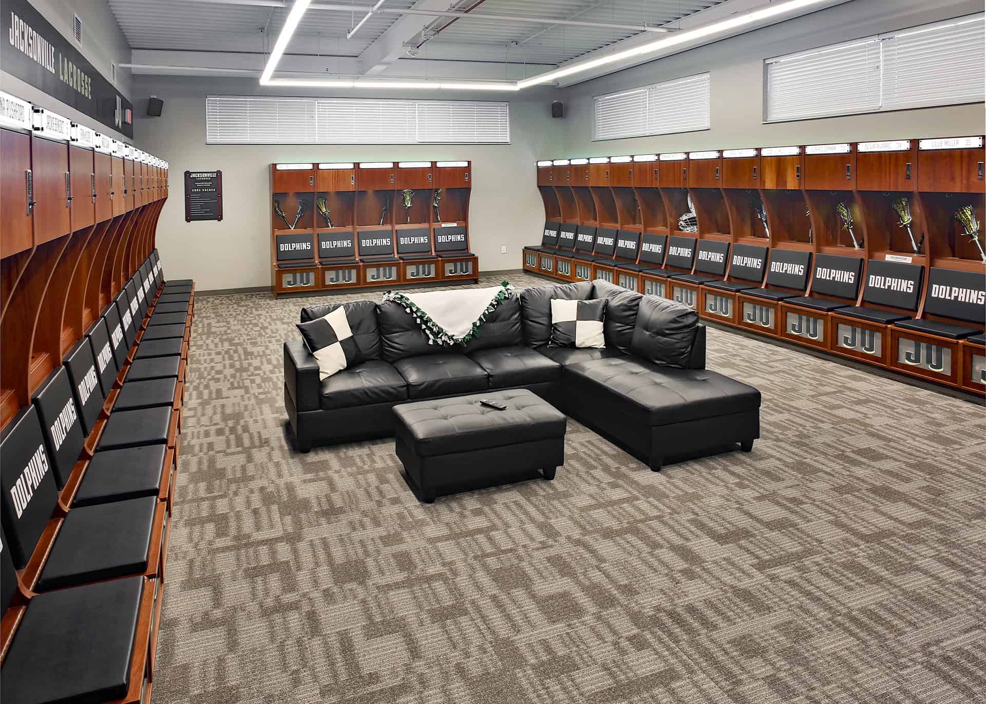 Pqh education highereducation julaxfieldhouse lockerroom(2)