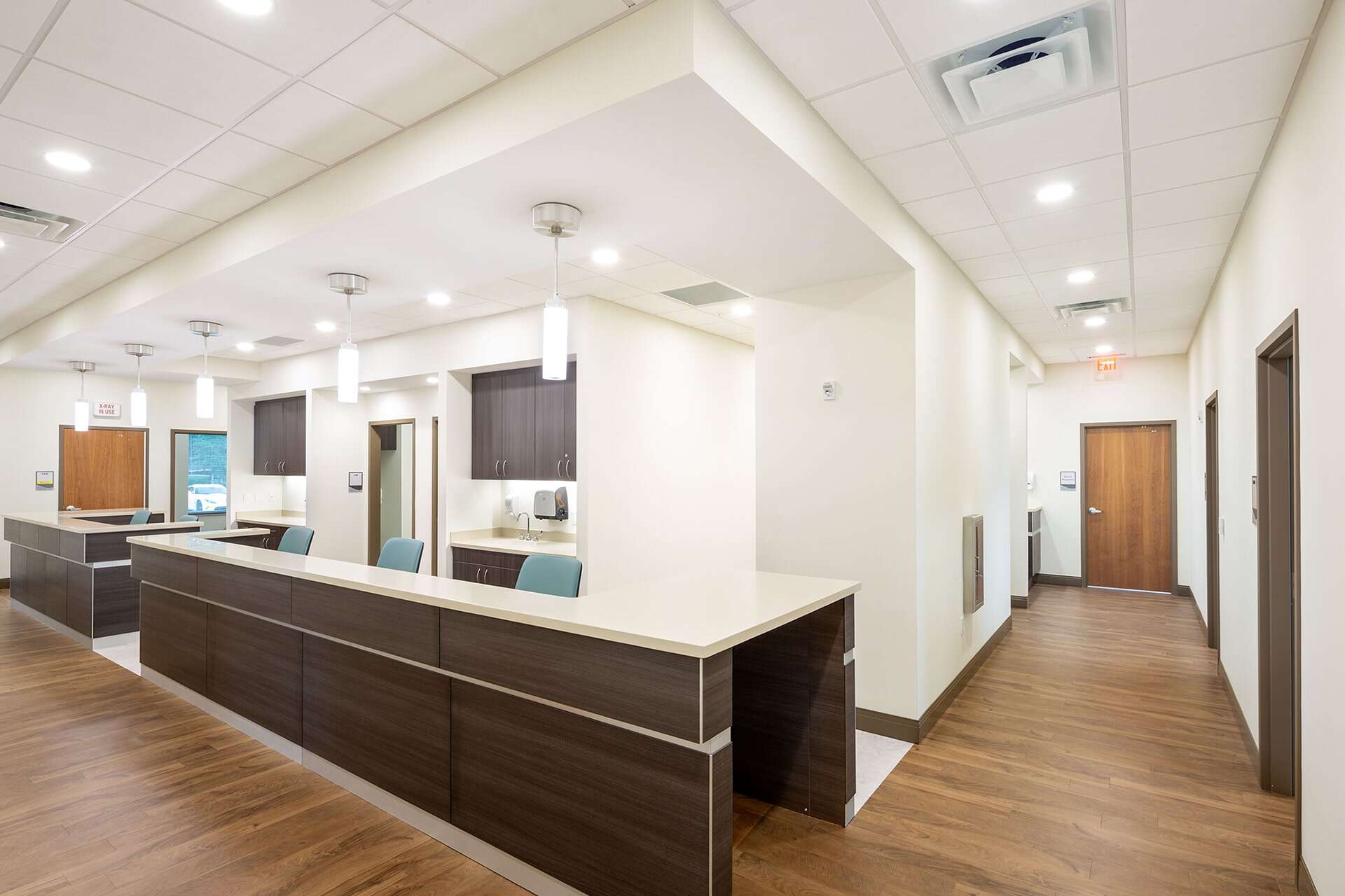 Pqh healthcare ufhealthcrucialcare frontdesk(1)