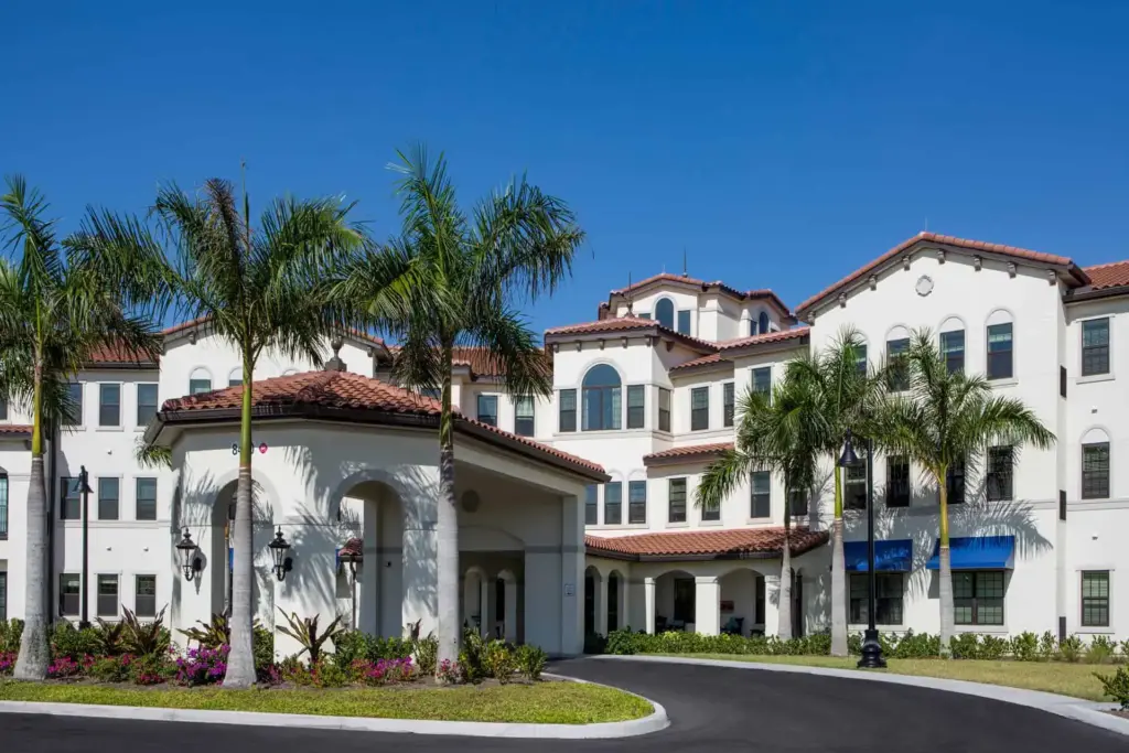 Pqh housing seniorliving americanhousecoconutpoint exterior1
